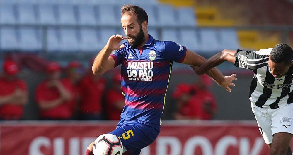 10 jogadores que passaram pelo GD Chaves e Farense