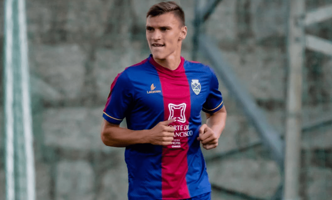Nikola Maras assinou em definitivo pelo Almería