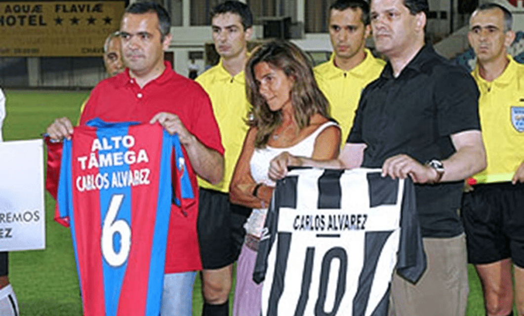 Homenagem a Carlos Álvarez num jogo particular entre GD Chaves e CD Nacional em 2006/2007