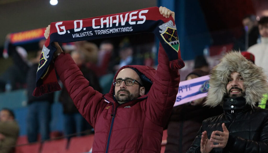 GD Chaves adeptos no estádio