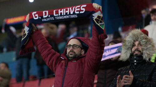 GD Chaves adeptos no estádio