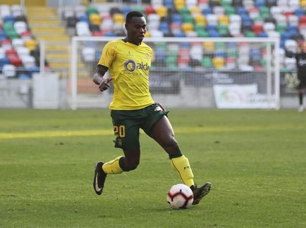 Sodiq Fatai no GD Chaves por empréstimo do Paços Ferreira