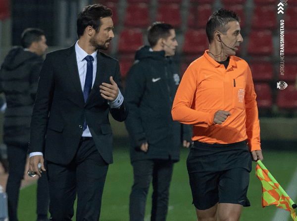 GD Chaves 2-4 FC Porto: Derrota pesada na estreia de César Peixoto