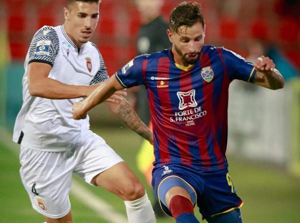 GD Chaves 3-1 Penafiel: Três pontos e um beijo para o Roberto