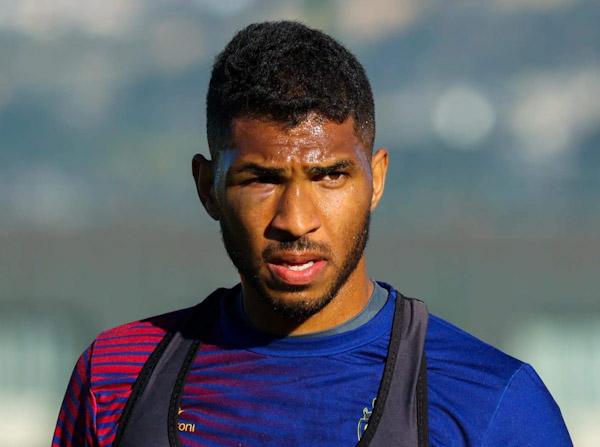 Platiny suspenso: Jô e Patrick na luta pela titularidade
