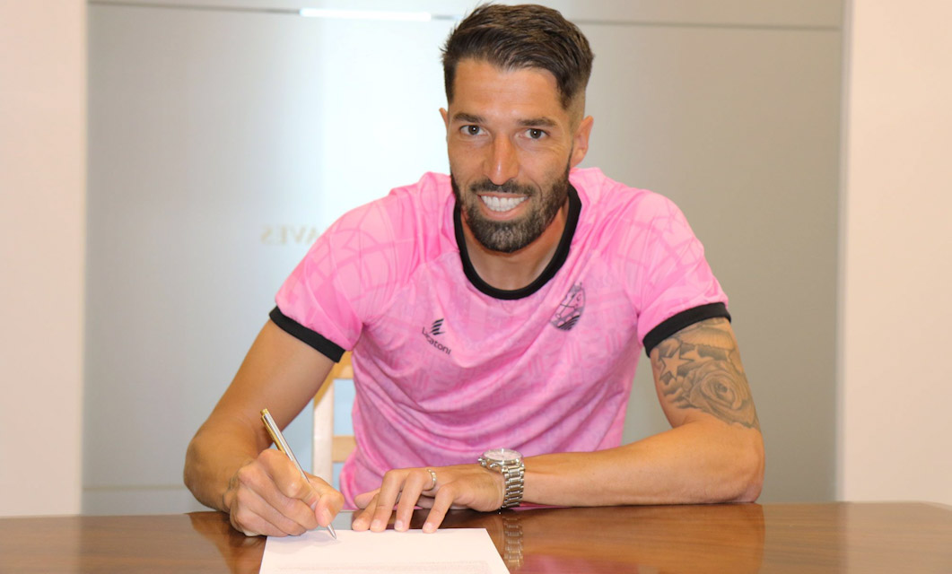Steven Vitória é jogador do GD Chaves