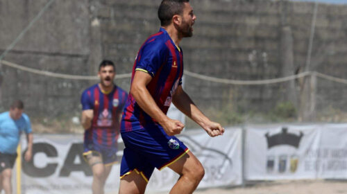 João Fernandes ao serviço da equipa de futebol praia