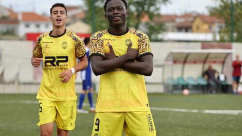 Juniores do Desportivo de Chaves líderes isolados