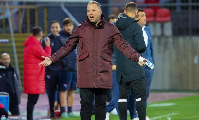 Vítor Campelos antevê jogo com o Benfica