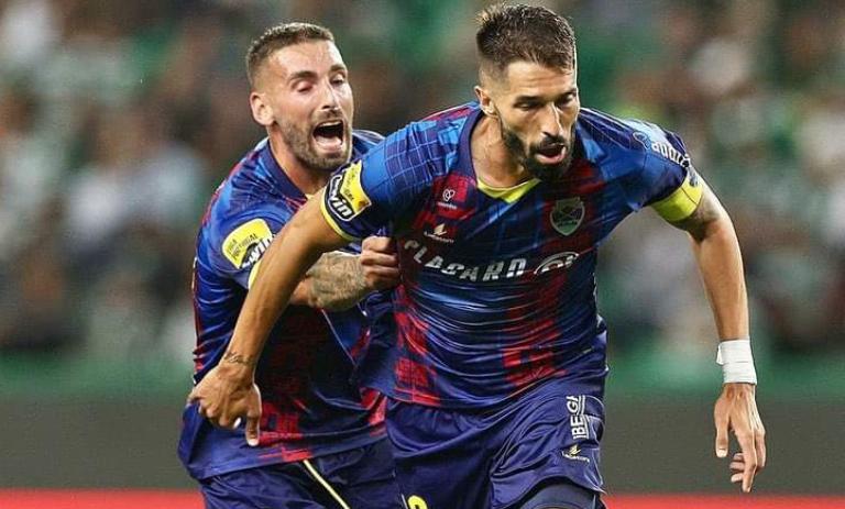 Steven Vitória convocado pelo Canadá e vai ao Mundial