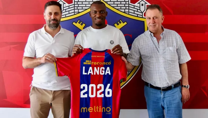 Bruno Langa renova