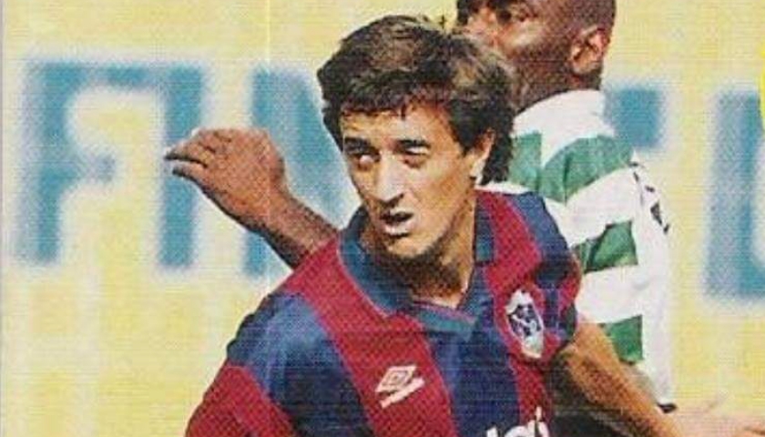 Paulo Alexandre luta pela bola com Oceano num Chaves x Sporting