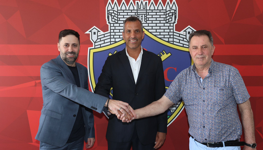 Marco Alves é o treinador do GD Chaves