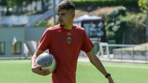 Gabriel Sol treina o único jogador do GD Chaves convocado para o torneio Lopes da Silva